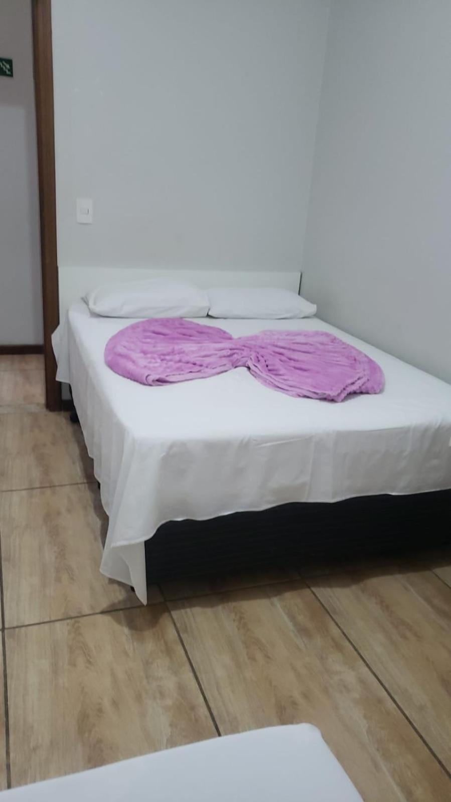 Pousada Leatis Marília Exterior foto